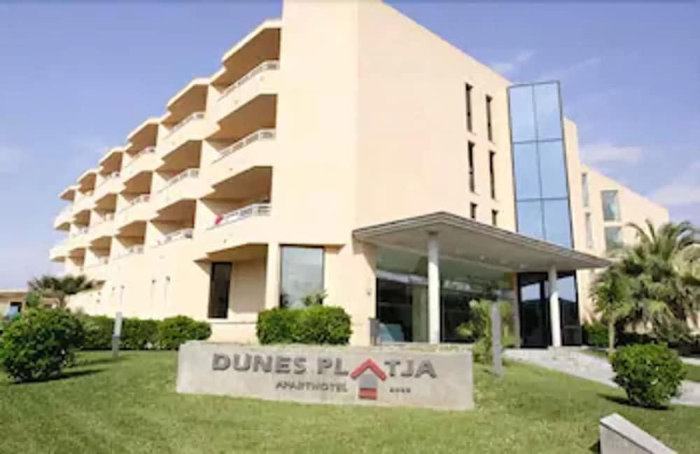 Aparthotel Dunes Platja Кан-Пікафорт Екстер'єр фото